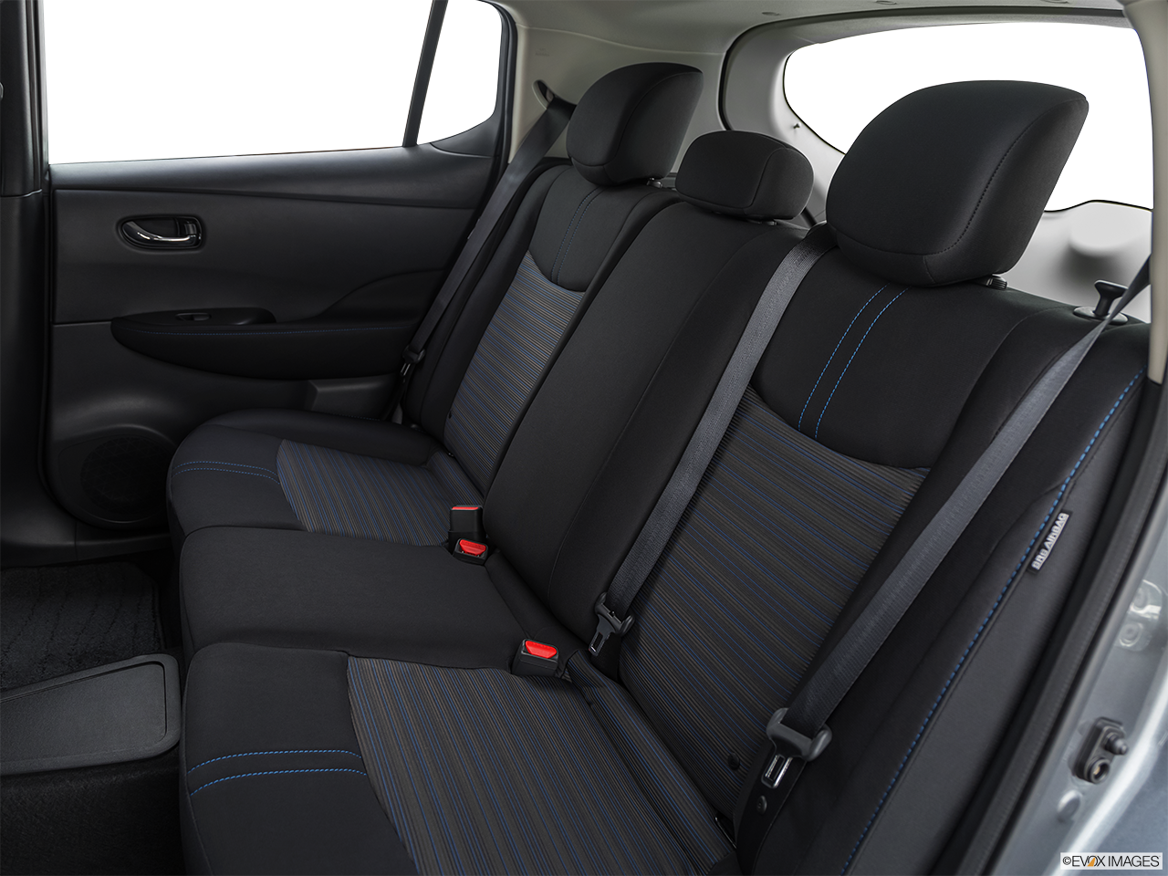 2023 Nissan LEAF photo