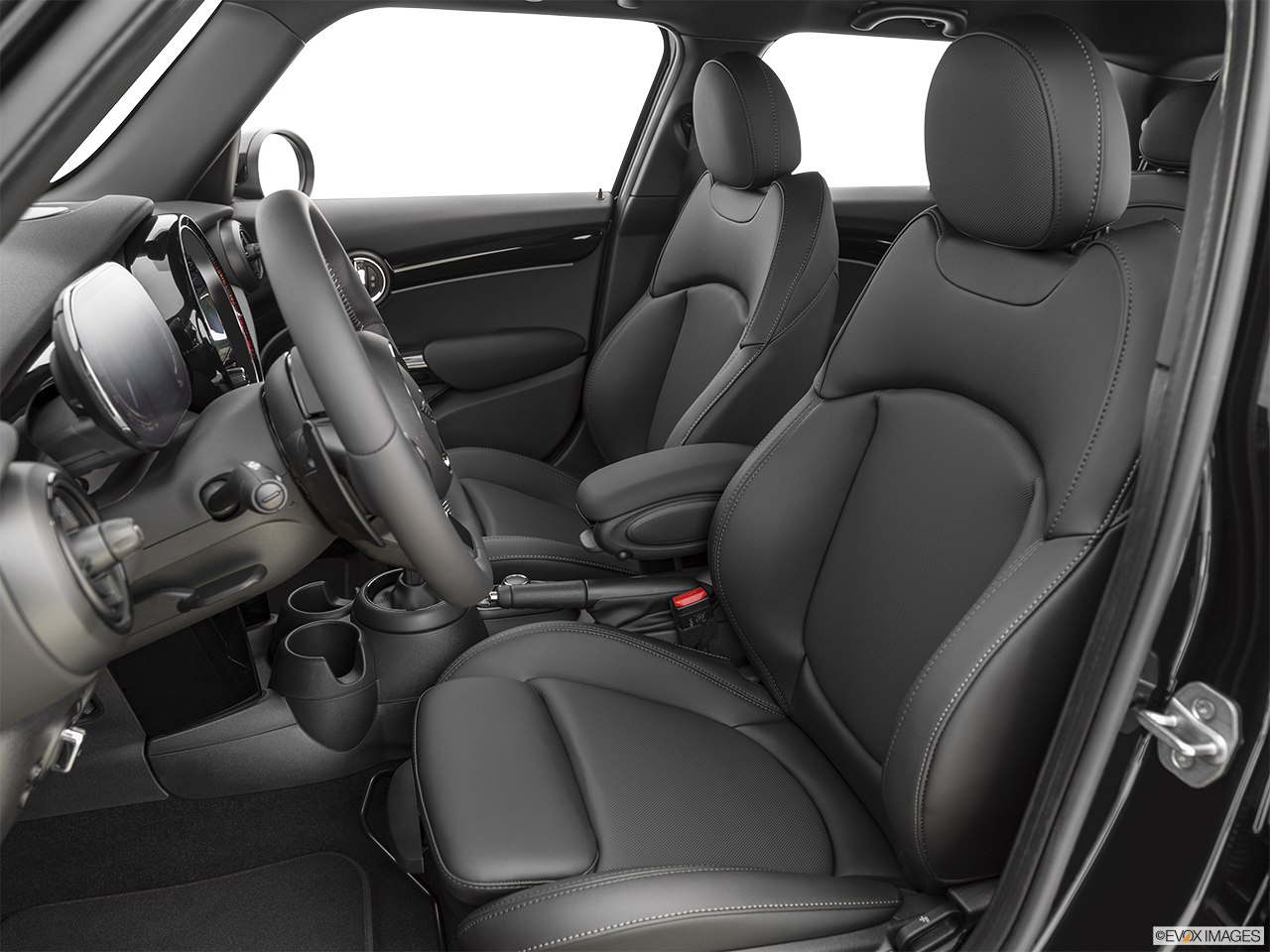 2023 MINI Hardtop 4 Door photo